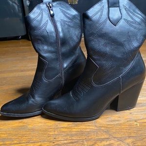 Black Cowboy Boots